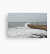 Summer Waves crashing Canvas Print