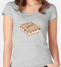 Pfadfinder Smore im Freien Camp Aufkleber Tailliertes Rundhals-Shirt