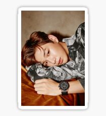Pegatina QUIERE UNO x Instyle Korea ft. Kang Daniel (강 다니엘)