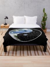 Erde und Raum Yin Yang Symbol Fleecedecke