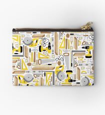 Zweimal messen, einmal schneiden Studio Clutch