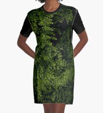 Kleine Blätter. T-Shirt Kleid