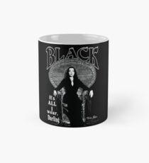 Taza "NEGRO- Es todo lo que llevo" - Morticia Addams