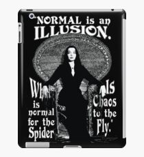 Vinilo o funda para iPad Morticia Addams: "Normal es una ilusión ..."