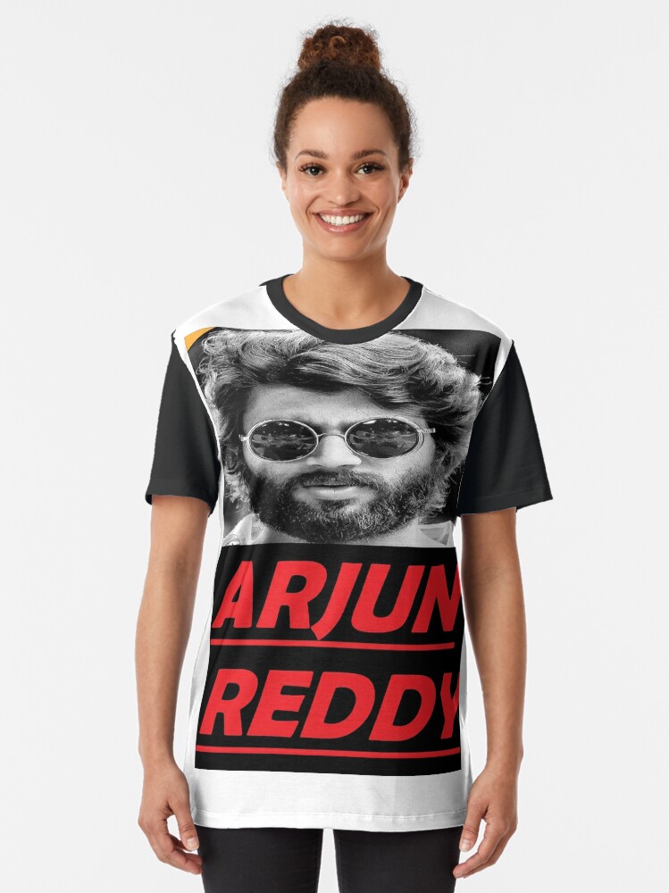 vijay devarakonda red t shirt