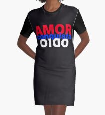 el amor conquista el odio Graphic T-Shirt Dress