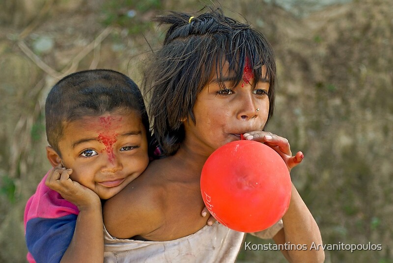 nepali-little-brother-and-sister-by-konstantinos-arvanitopoulos