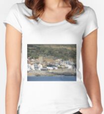 Lyme Regis Women's Fitted Scoop T-Shirt