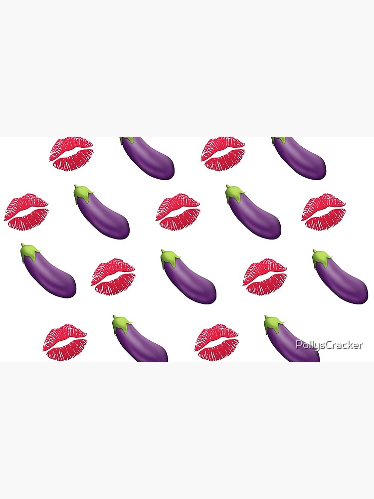 "Eggplant Emoji w/ Kiss Emoji Funny Gay Eggplant Emoji" Classic Mug