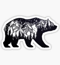 Pegatina Wanderlust California oso silueta con montañas paisaje, árboles, luna y estrellas