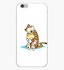 Calvin et Hobbes-étreignant Coque et skin iPhone