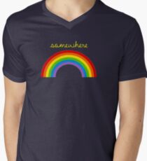 Camiseta para hombre de cuello en v En algún lugar sobre el arco iris