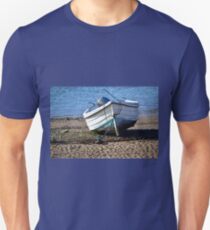 Boat at Low Tide, Exmouth,Devon UK Unisex T-Shirt