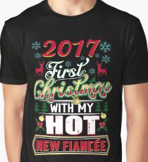 Erstes Weihnachten mit heißen neuen Verlobten verlobt Paar Grafik T-Shirt