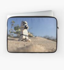 Beach walking stormtrooper Laptop Sleeve