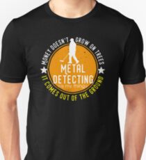 Metal detecting tshirt - great gift for treausre hunters and metal detectorists Unisex T-Shirt
