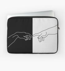 Hände, die die Schaffung von Adam zeigen Laptoptasche