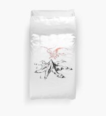 Funda nórdica Dragón rojo sobre un solo pico solitario - Fan Art