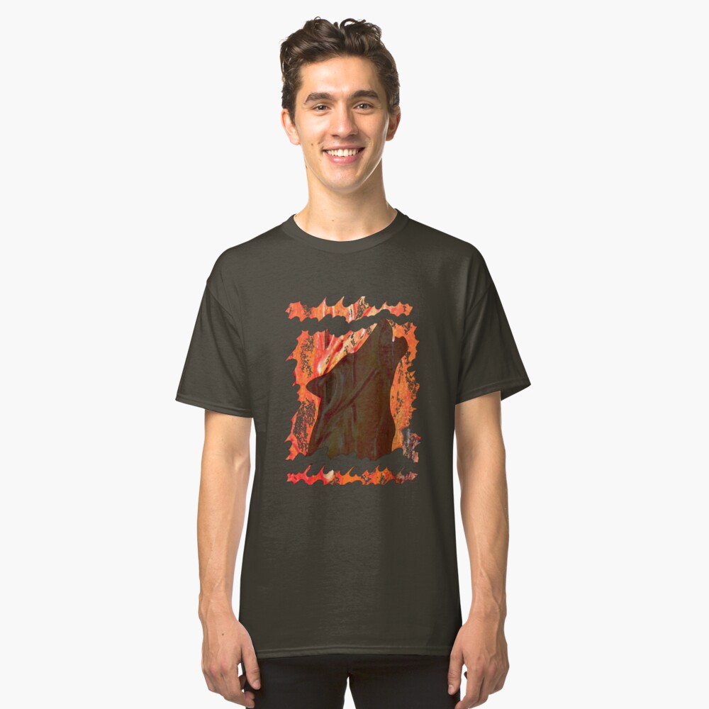 HOWL - WILD WOLF IN SILHOUETTE Classic T-Shirt