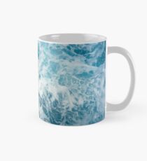 Sea Waves in the Ocean Mug
