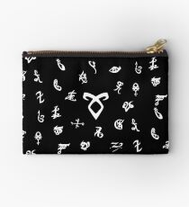 Runen Studio Clutch