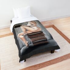 Book / Reading / Hélène Roux / Woman Comforter