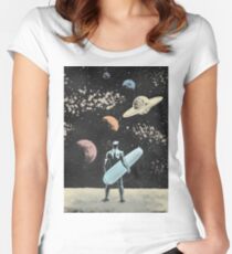 Camiseta entallada de cuello ancho Surfista de plata