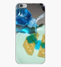 Reinigungsmittel auf Waffel iPhone-Hülle & Cover