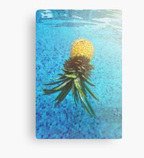 Die schwimmende Ananas Metalldruck