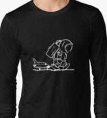 Camiseta de manga larga Triste astronauta tirando del transbordador espacial (negro)