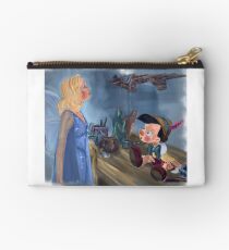 Kleine Puppe aus Kiefer Studio Clutch