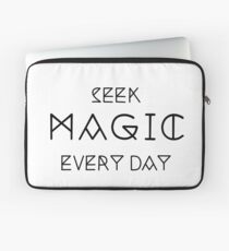 Seek Magic Everyday Laptop Sleeve