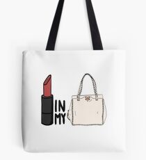 Lippenstift in meiner weißen Tasche von Valentino? Tasche