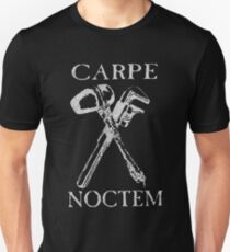 carpe noctem Unisex T-Shirt