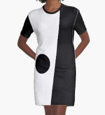 Mod Design Black and White Dress With Circle Graphic T-Shirt Dress