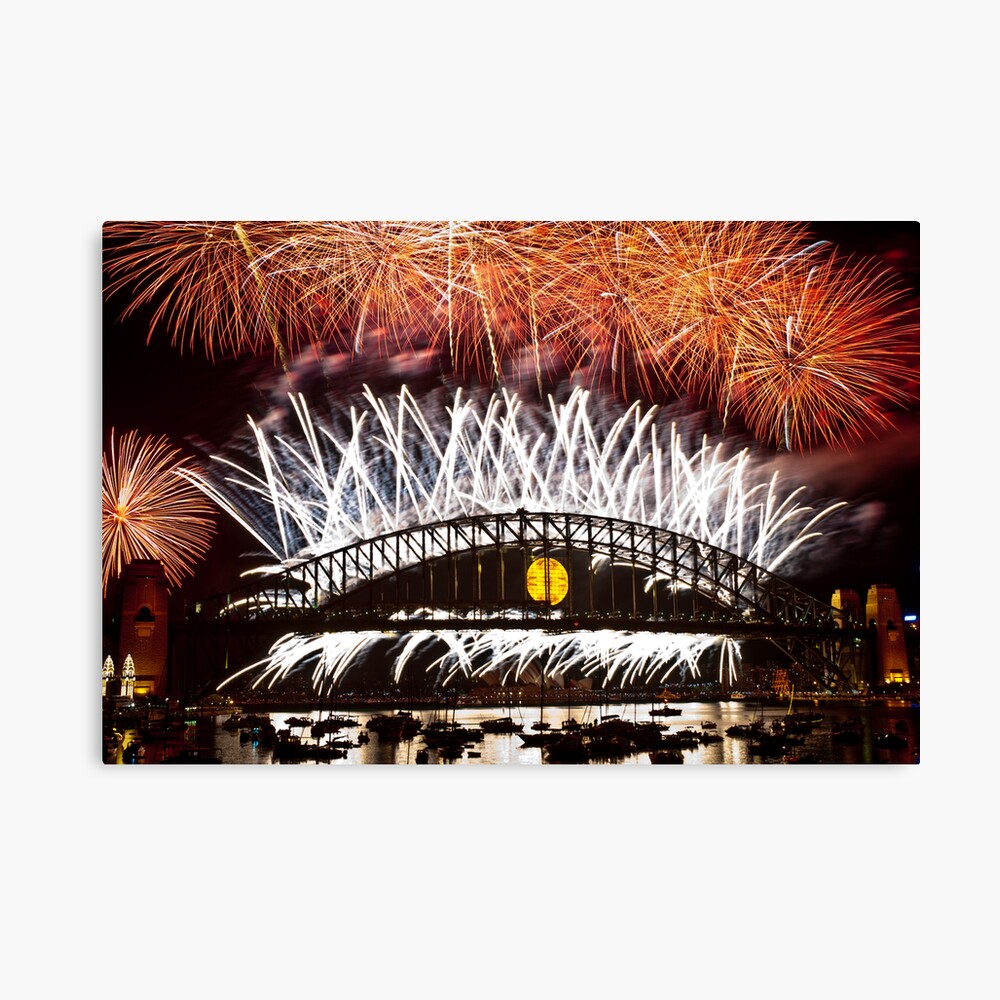 NYE 2008: Midnight Fireworks at McMahons Point Canvas Print