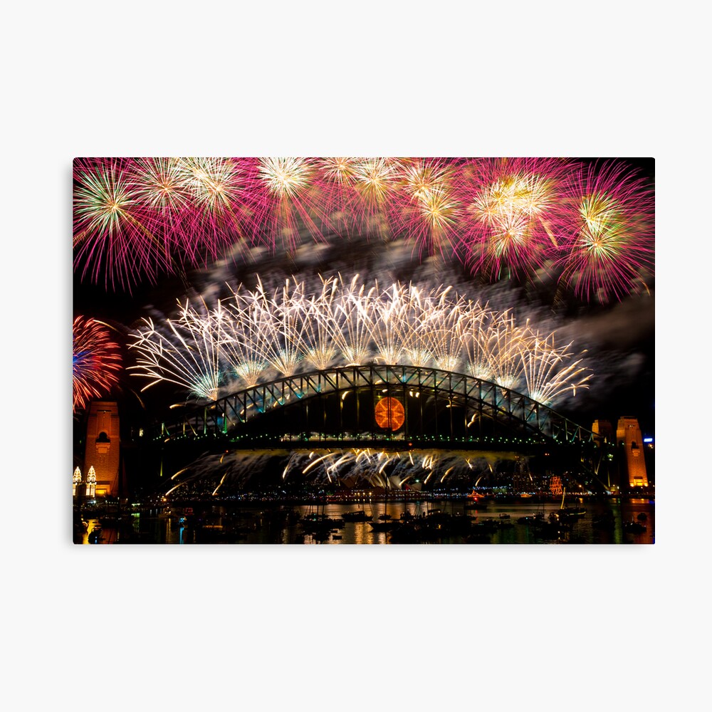 NYE 2008: Midnight Fireworks at McMahons Point Canvas Print