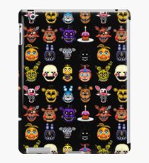 Five Nights at Freddy's - Pixel art - Multiple Characters iPad Case/Skin