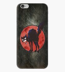 angry black cat against the world iPhone-Hülle & Cover