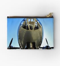 Tight Fit Studio Pouch