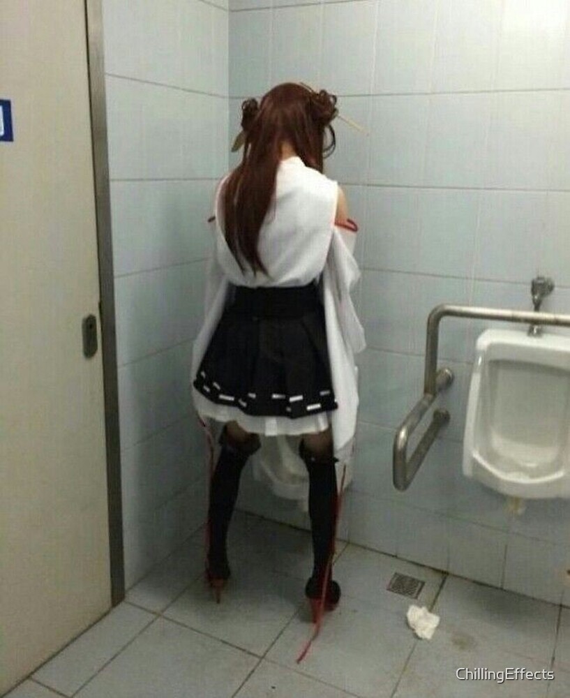 18 в школе в туалете. Японские девушки в туалете. Трап в туалете. Туалетная девушка в Японии. Девушка в мужском туалете.