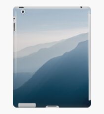 Minds In Nature | Modern Printing | #30204099 iPad Case/Skin