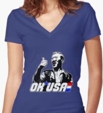 OK, USA! Tailliertes T-Shirt mit V-Ausschnitt