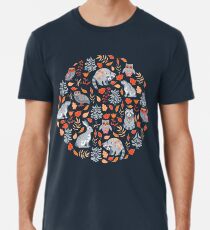 Märchenwald mit Waschbären und Hasen, Weißtannen, Blumen und Kräutern. Premium T-Shirt