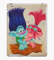 Branch and Poppy sittin' in a tree..... iPad Case/Skin