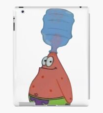 Patrick mit Flasche auf Kopf iPad-Hülle & Klebefolie