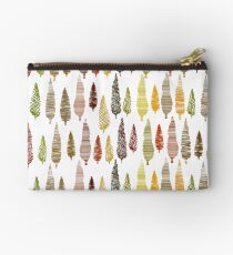 Seamless hand drawn vector pattern with different spruces Studio Pouch