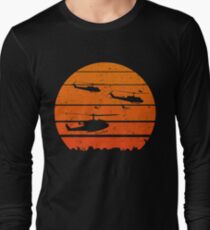 A Huey Jungle Sunrise UH-1 Helicopter VietNam Retro Vintage Design Long Sleeve T-Shirt