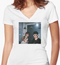 JOJI N RICH Women's Fitted V-Neck T-Shirt