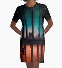 Fremde Dinge T-Shirt Kleid